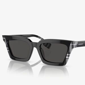 Burberry Women's Sunglasses with Tags